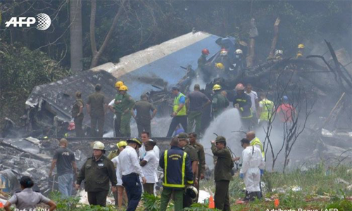 Expertos cubanos prosiguen investigaciones tras desastre aéreo