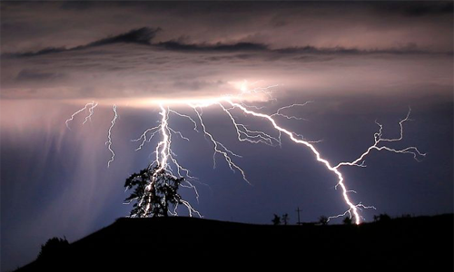 Al menos 60 fallecidos por tormentas eléctricas en la India