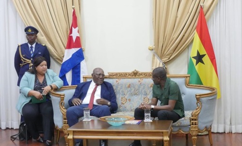 Llega vicepresidente cubano a Ghana, primera parada de su gira por África