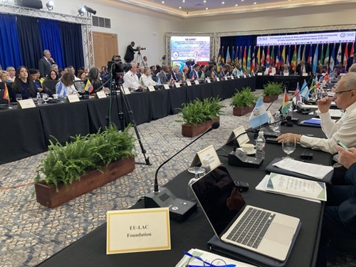 Comienza en San Vicente y Granadinas octava cumbre de Celac