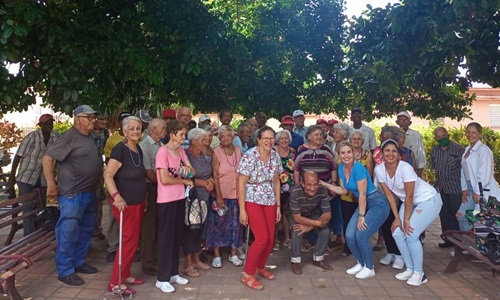 Gestos de amor que siempre agradecen los abuelos de San Cristóbal