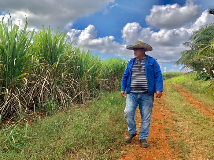 Israel Martín Montero: un hombre de los campos de Cuba +(Fotos y video)