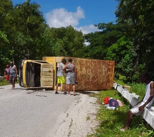 Sin víctimas fatales, un accidente masivo más este verano