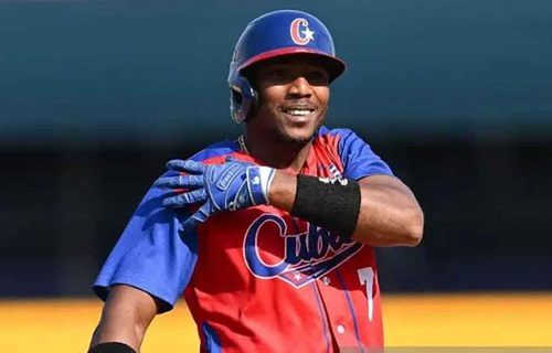 Equipo Cuba a la Copa América de béisbol: pasión y polémica