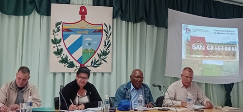 Vicepresidente cubano chequea cumplimiento de objetivos fundamentales del programa de Gobierno en San Cristóbal