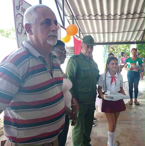 Honor a los amigos de las FAR