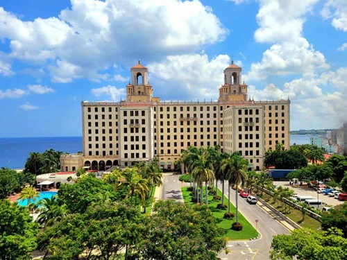 Oficina de estadísticas de Cuba registra declive turístico