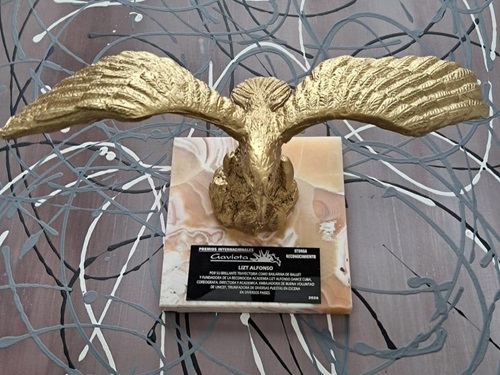 Artista cubana Lizt Alfonso recibió premio internacional en México