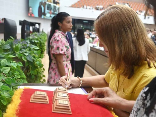 Cuba mantiene mayoría de mujeres en el Parlamento