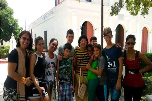 Apuestan por acciones comunitarias en Festival de Cine Pobre en Cuba