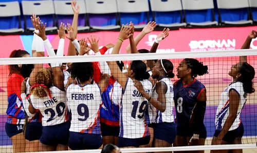 Mujeres del voleibol de Cuba ilusionan en Santo Domingo 2026