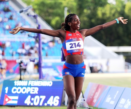 Daily Cooper, récord en Santo Domingo y apunta al doblete dorado