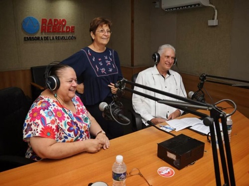 Presidente de Cuba anuncia nuevo programa radial