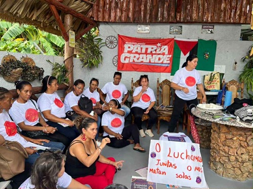 Mujeres, militantes y empoderadas Mujeres, militantes y empoderadas