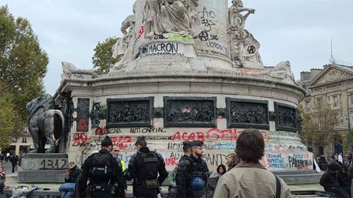 Policía parisina pondrá en práctica toque de queda parcial